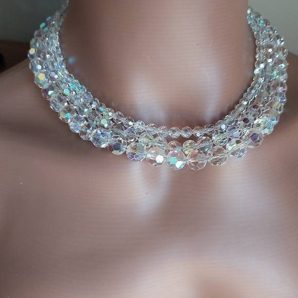 Austria Elegant Crystal Necklace - Picture 6 of 11